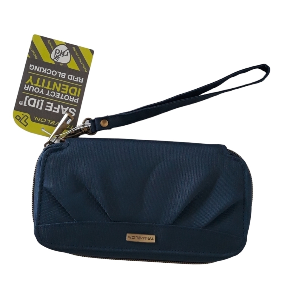 NWT Travelon RFID Blocking Safe ID  Wallet Clutch Deep Evergreen Color with Aqua